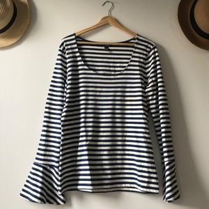 NWOT Chaps top L. . AT THESE PRICES BUY A BUNDLE!!!!!